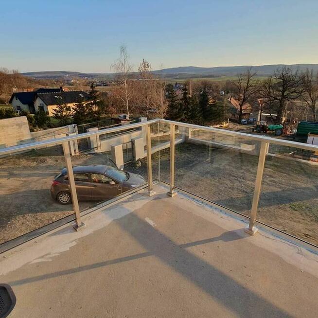 Balustrady nowoczesne szklane aluminiowe inox montaż