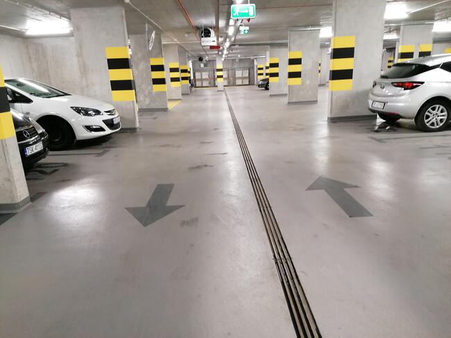 Miejsce postojowe WROCŁAWSKA 53c,brama na pilota, szlaban