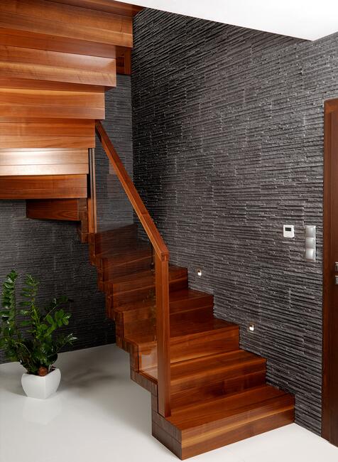 Schody dębowe, jesionowe, orzech amerykański