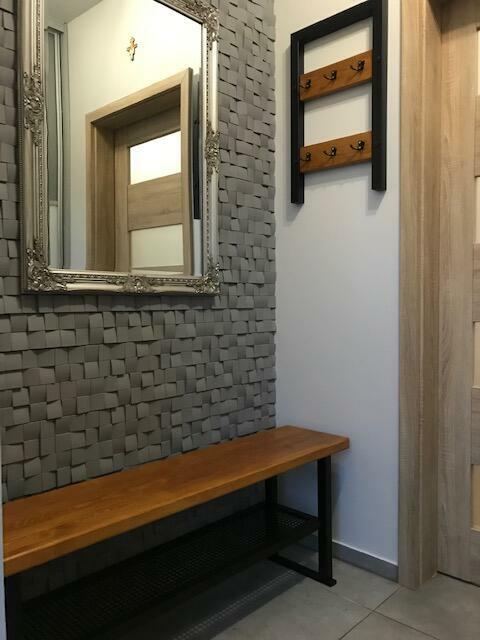 komplet do przedpokoju ławka wieszak BELSOO Producent