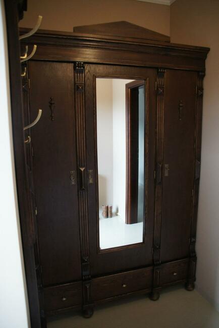 Do gabinetu, na wymiar biblioteka i inne lada, itp