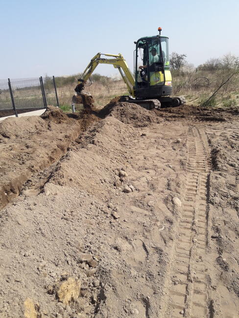 Przyłącza kanaliza, minikoparka, drenaże, wiertnica Krzywiń