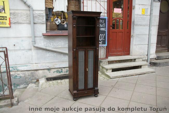 Do gabinetu, na wymiar biblioteka i inne lada, itp