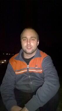 Witam jestem Artur szukam dziewczyny wolnej i ładnej i zgrab