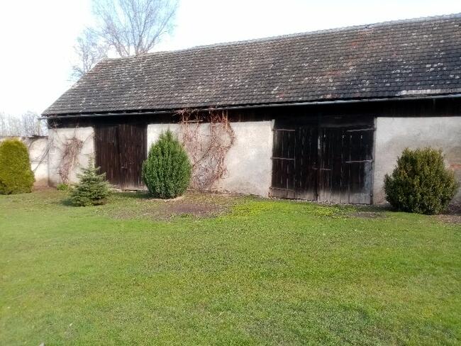 Dom z zabudowaniami gospodarczymi 1 km od Nysy