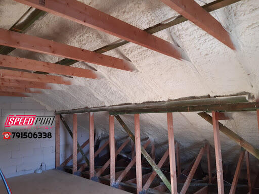 Ocieplanie Piana Pur Strop Wiązary Budowa Głogów Poddasze