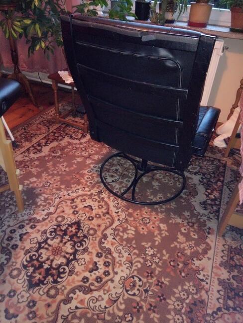 Fotel ze skóry na kole-obrotowy