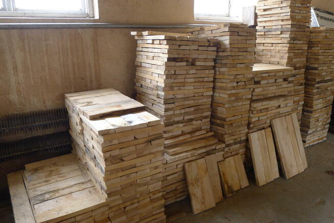 Jesionowa deska podłogowa ,,parkiet,,