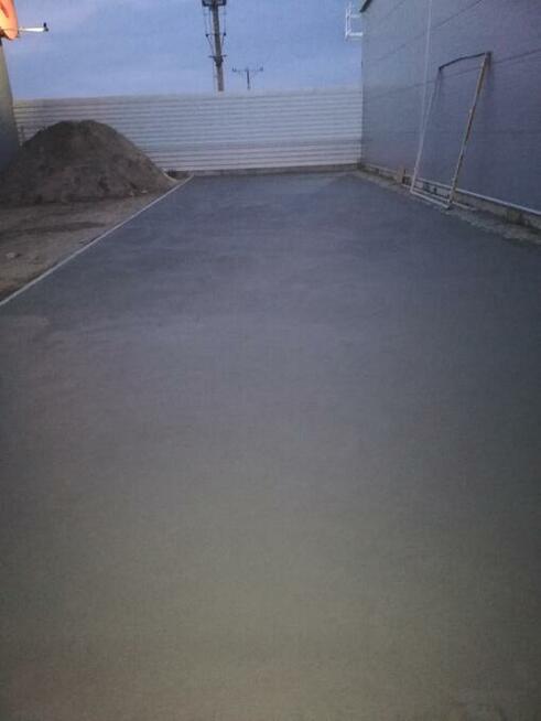 Posadzki przemysłowe oraz mixokretem