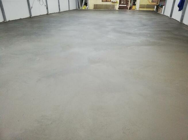 Posadzki przemysłowe oraz mixokretem