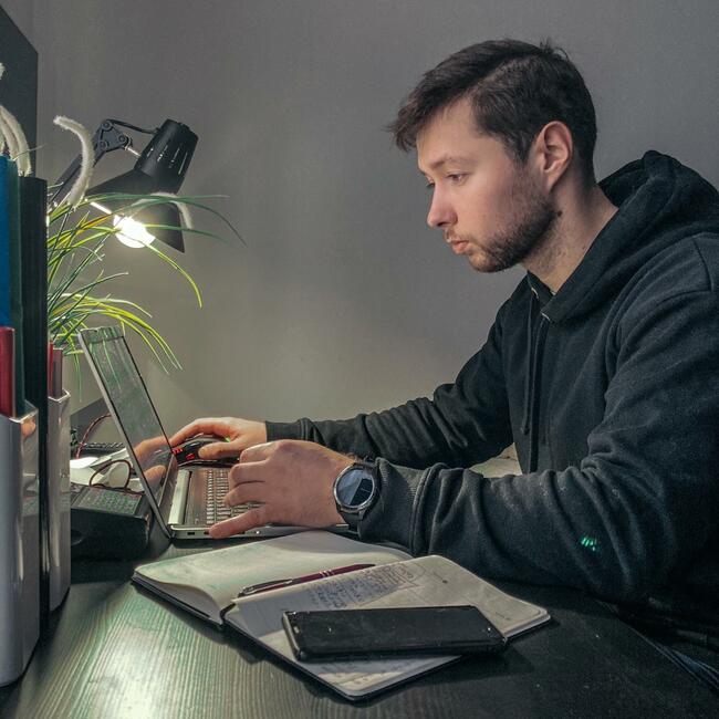 MARCIN DOBRZENIECKI DIETETYK I TRENER PERSONALNY