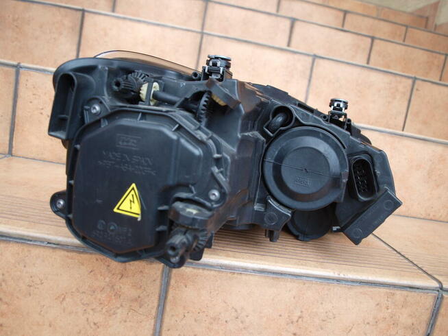 VW Polo lampa lewa przód (xenon + Led) 2009 -2017r (europa)