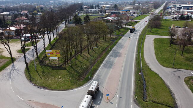 Wynajmę działkę/plac z biurem, garażem. 1708m2 przy DK10, po