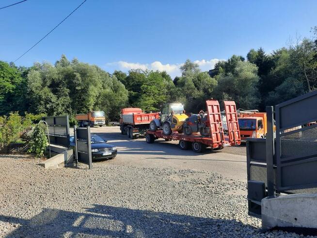 Niskopodwoziowy transport maszyn do 20 ton, przerzut sprzętu