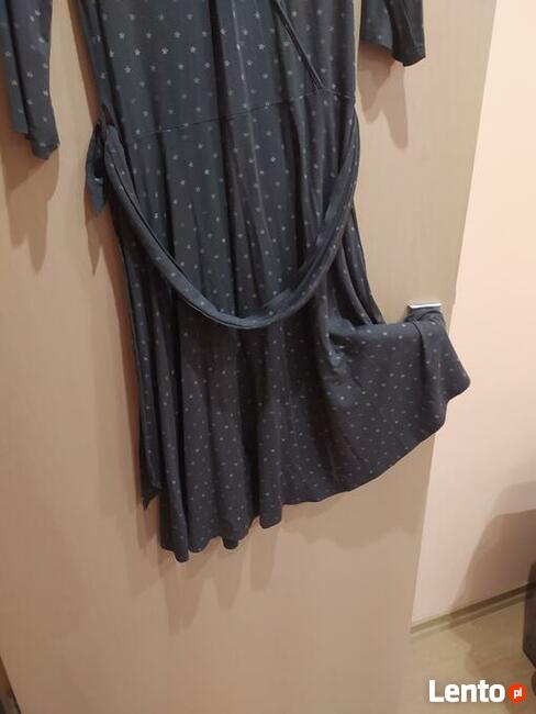 Sukienki damskie różne