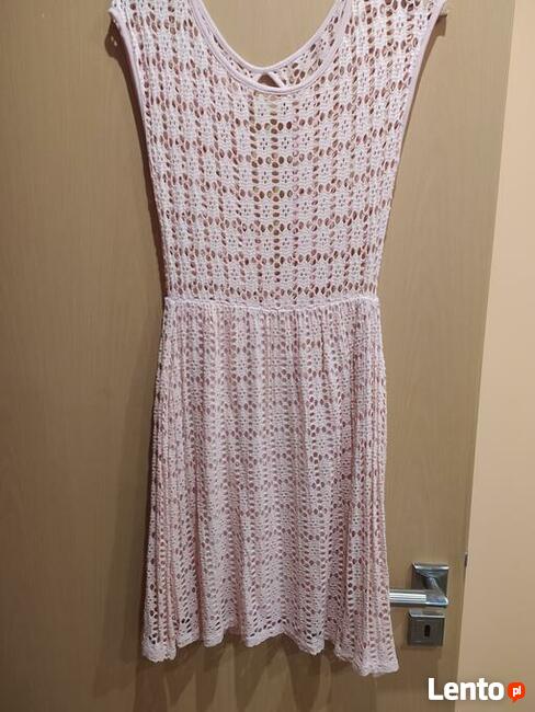 Sukienki damskie różne