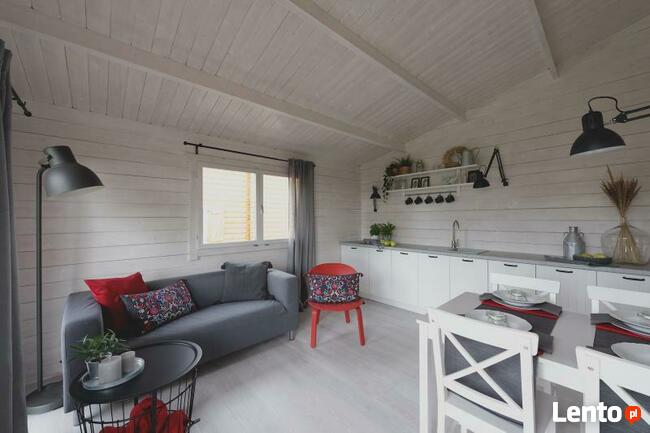 DREWNIANY DOMEK LETNISKOWY WEEKEND 25 + 8 M2