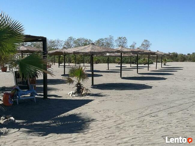 prywatna wyposażona plaża we włoszech puglia