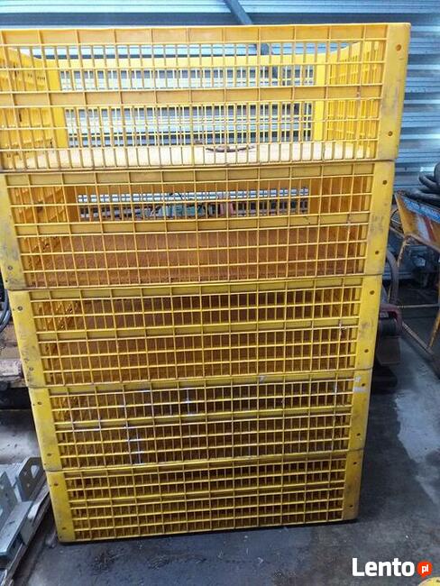 Kosze do transportu drobiu.