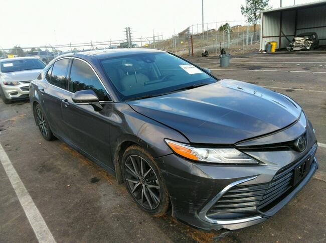 Toyota Camry 2021, 2.5L, XLE, po kradzieży