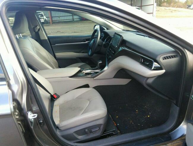 Toyota Camry 2021, 2.5L, XLE, po kradzieży