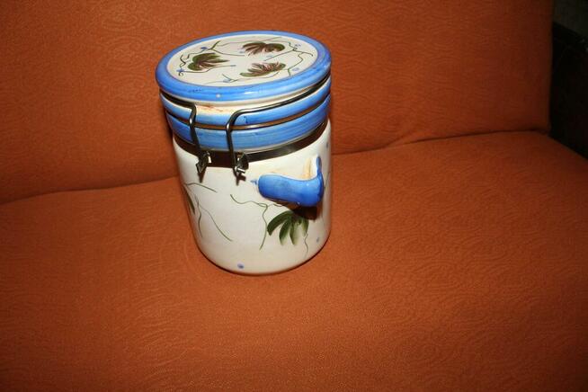 Pojemnik spożywczy z porcelitu