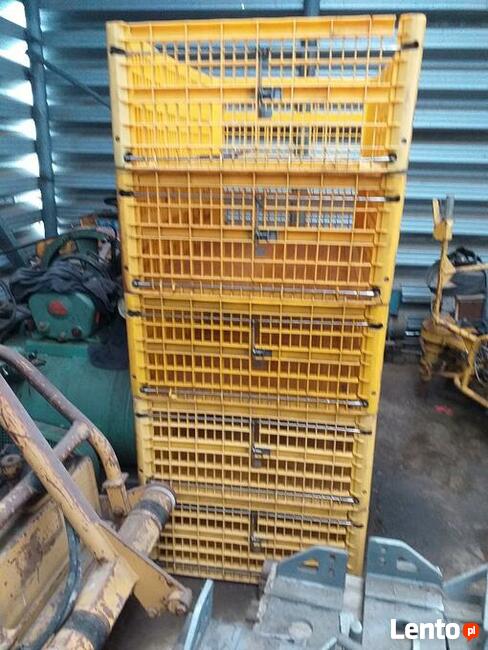 Kosze do transportu drobiu.