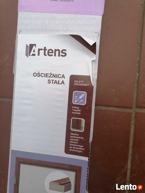 Drzwi łazienkowe białe 90L wraz z ościeżnicą.