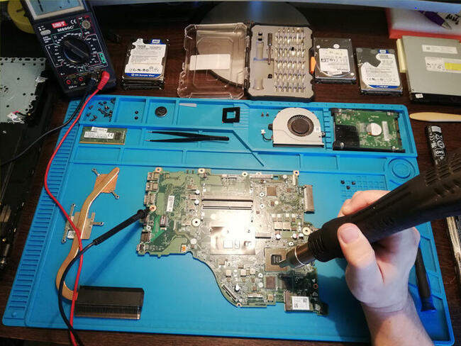 Serwis montaż składanie modernizacja laptopów komputerów PC