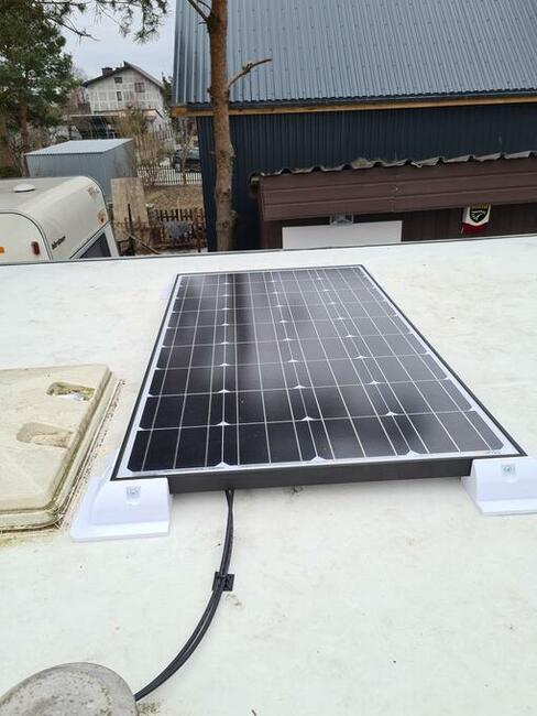 Montaż Solarów Paneli kamper przyczepka kempingowa serwis