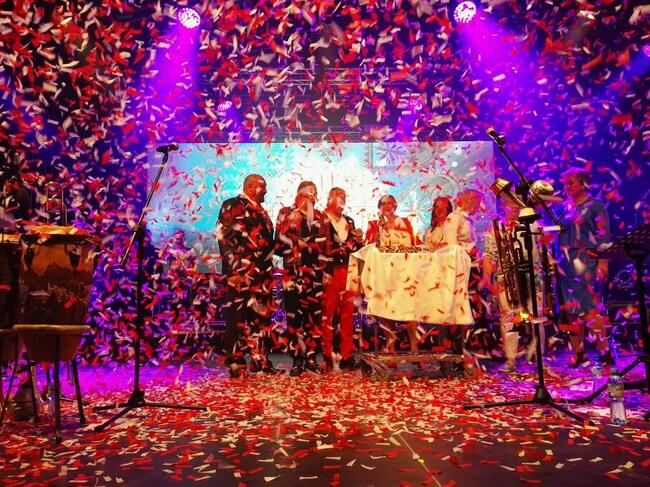 Efekty sceniczne konfetti iskry ognie fajerwerki spark dym