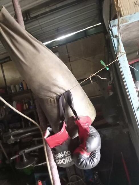 Zestaw do ćwiczeń - domowa siłownia