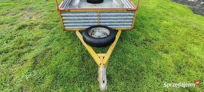 przyczepka samochodowa