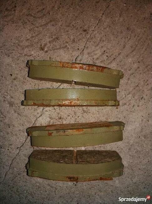 Klocki hamulcowe nowe klasyk Fiata 125p 4x