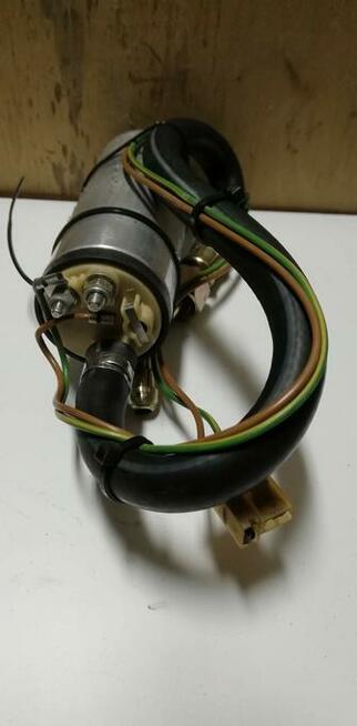 Sprzedam sprawną pompę paliwa VDO VW AUDI