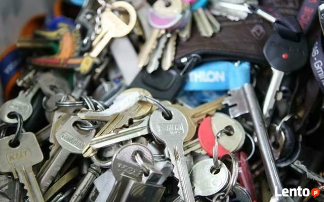 dorabianie kluczy, naprawa kluczy, grawer, ślusarz, serwis