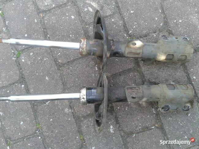 Amorytzator Toyota 2008 prawy oryginał. amor lewy mcpherson