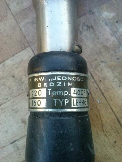 Lutownica duża, dwie szt. po 65 zł.