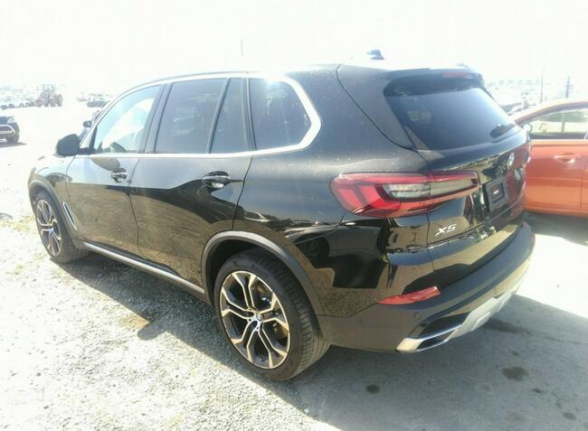 BMW X5 2021, 3.0L, porysowany lakier