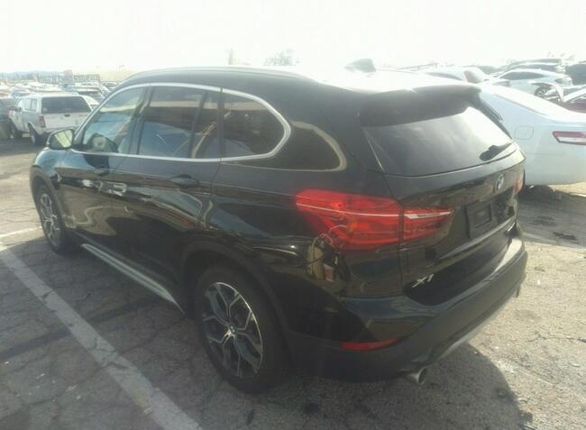 BMW X1 2020, 2.0L, porysowany lakier