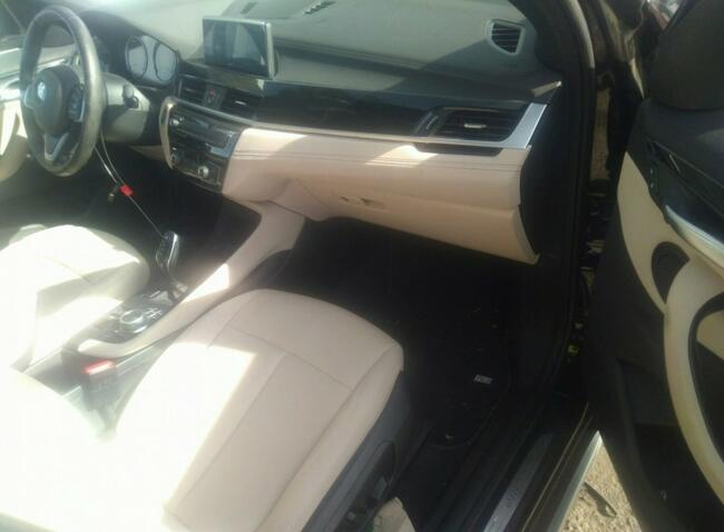 BMW X1 2020, 2.0L, porysowany lakier