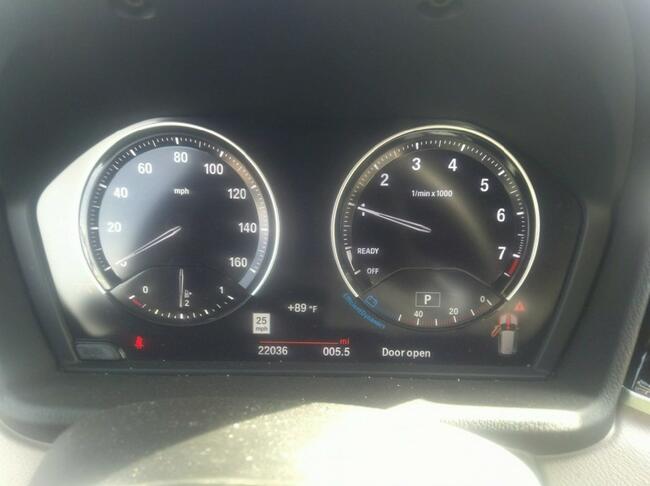 BMW X1 2020, 2.0L, porysowany lakier