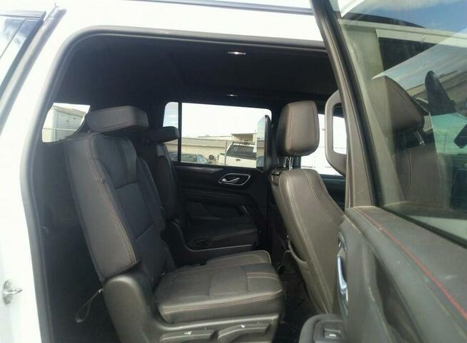 Chevrolet Suburban 2021, 3.0L, 4x4, od ubezpieczalni