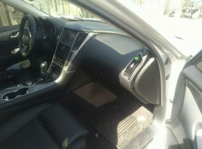 Infiniti Q50 2019, 3.0L, 4x4, od ubezpieczalni