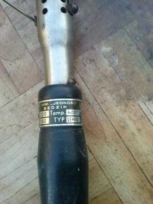 Lutownica duża, dwie szt. po 65 zł.