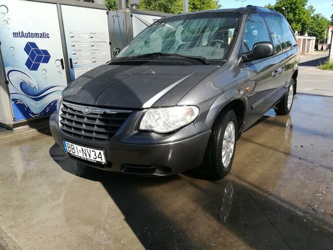 Chrysler Voyager do przewozu niepełnosprawnych
