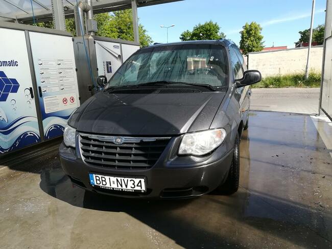 Chrysler Voyager do przewozu niepełnosprawnych