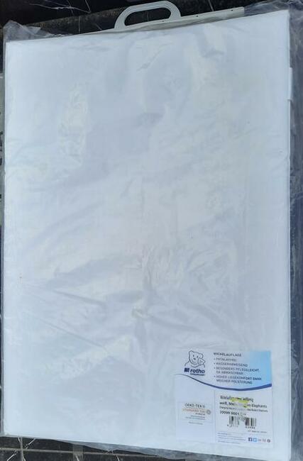 Przewijak wodoodporny 50x70x10 nowy z defektem