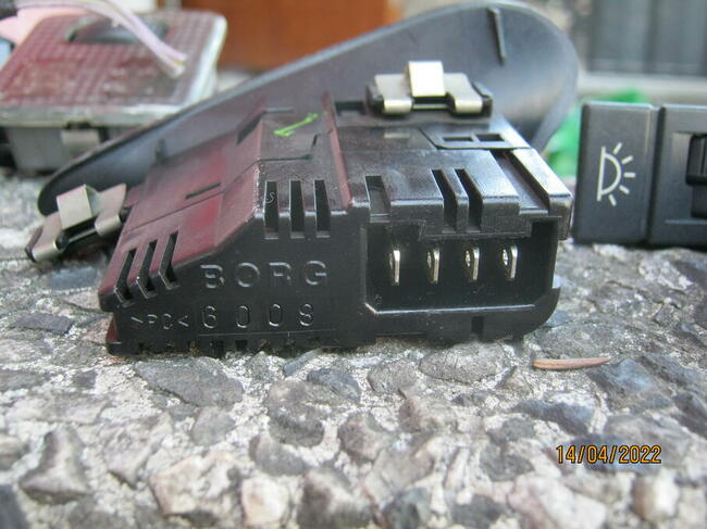 Peugeot 406 (95-98) niektore czesci