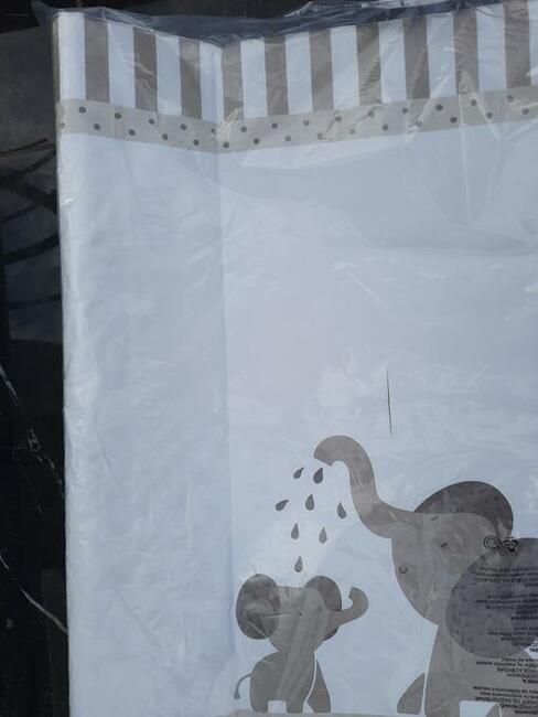 Przewijak wodoodporny 50x70x10 nowy z defektem